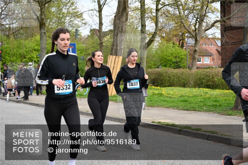 12.04.2026 - 45. Internationalen Wilhelmsburger Insellauf J. Mangold http://msf.ph/oto/9516189 12.04.2026 13:17:40 Ziel 5759, 2030, 3199, 3453, 3455, 4194, 5717, 4804, 3604, 2125, 2520, 5204, 3272, 4690, 3252, 4697, 2903, 4104, 5465, 4998, 5465, 4998, 5332, 4203, 4202, 5836, 2759, 4487, 2833, 3879, 3630, 5714, 4213, 2516, 2517, 4031, 3694 meine-sportfotos.de