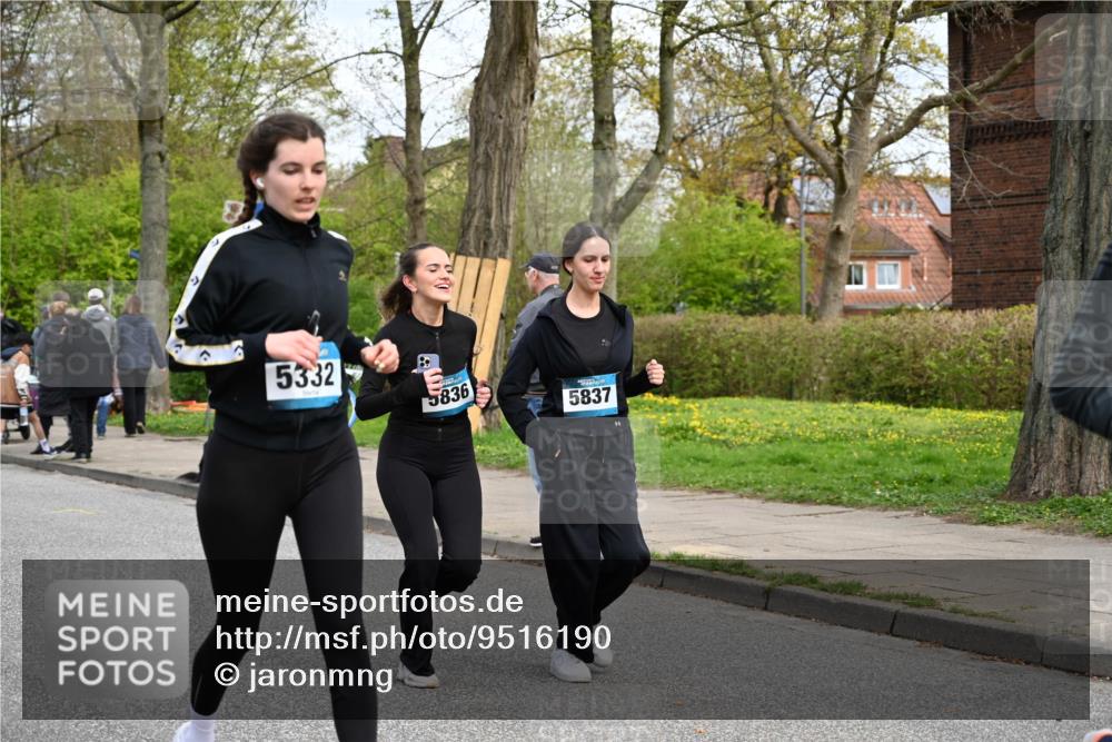 12.04.2026 - 45. Internationalen Wilhelmsburger Insellauf J. Mangold http://msf.ph/oto/9516190 12.04.2026 13:17:40 Ziel 5759, 2030, 3199, 3453, 3455, 4194, 5717, 4804, 3604, 2125, 2520, 5204, 3272, 4690, 3252, 4697, 2903, 4104, 5465, 4998, 5465, 4998, 5332, 4203, 4202, 5836, 2759, 4487, 2833, 3879, 3630, 5714, 4213, 2516, 2517, 4031, 3694 meine-sportfotos.de