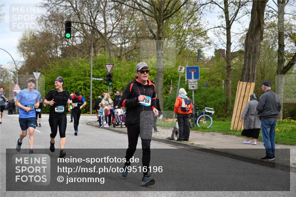 12.04.2026 - 45. Internationalen Wilhelmsburger Insellauf J. Mangold http://msf.ph/oto/9516196 12.04.2026 13:17:41 Ziel 2030, 3199, 3453, 3455, 4194, 5717, 4804, 3604, 2125, 2520, 5204, 3272, 4690, 3252, 4697, 2903, 4104, 5465, 4998, 5332, 4203, 4202, 5836, 2759, 4487, 2833, 3879, 3630, 5714, 4213, 2516, 2517, 4031, 3694, 2018 meine-sportfotos.de