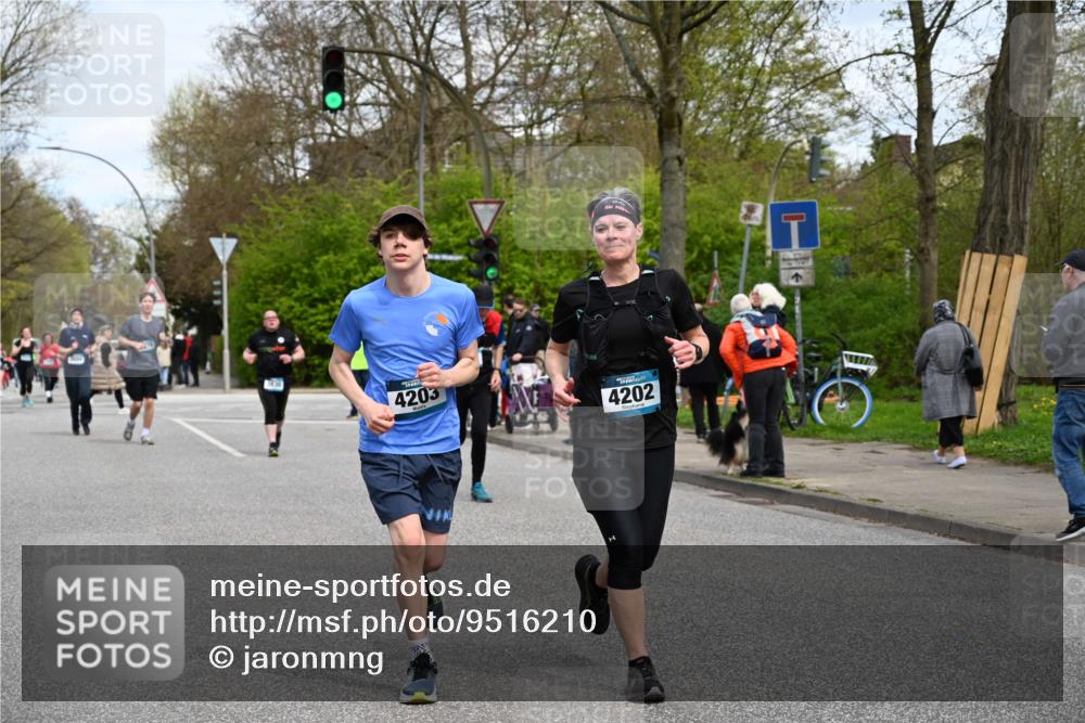 12.04.2026 - 45. Internationalen Wilhelmsburger Insellauf J. Mangold http://msf.ph/oto/9516210 12.04.2026 13:17:43 Ziel 2030, 3199, 3453, 3455, 4194, 5717, 4804, 3604, 2125, 2520, 5204, 3272, 4690, 3252, 4697, 2903, 4104, 5465, 4998, 5332, 4203, 4202, 5836, 2759, 4487, 2833, 3879, 3630, 5714, 4213, 2516, 2517, 4031, 3694, 2018, 2961 meine-sportfotos.de
