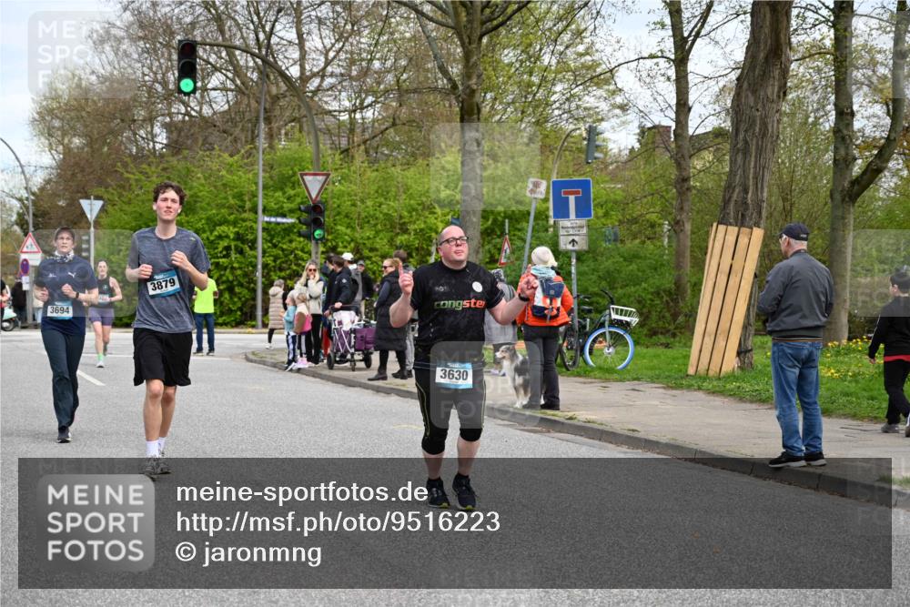 12.04.2026 - 45. Internationalen Wilhelmsburger Insellauf J. Mangold http://msf.ph/oto/9516223 12.04.2026 13:17:49 Ziel 5717, 4804, 3604, 2125, 2520, 5204, 3272, 4690, 3252, 4697, 2903, 4104, 5465, 4998, 5332, 4203, 4202, 5836, 2759, 4487, 2833, 3879, 3630, 5714, 4213, 2516, 2517, 2516, 2517, 4031, 3694, 2018, 2961, 3248, 2570, 2573, 3277 meine-sportfotos.de