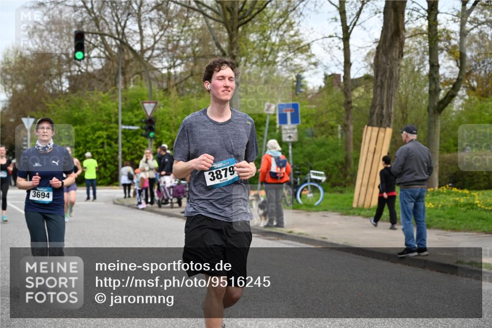 12.04.2026 - 45. Internationalen Wilhelmsburger Insellauf J. Mangold http://msf.ph/oto/9516245 12.04.2026 13:17:51 Ziel 3604, 2125, 2520, 5204, 3272, 4690, 3252, 4697, 2903, 4104, 5465, 4998, 5332, 4203, 4202, 5836, 2759, 4487, 2833, 2833, 3879, 3630, 5714, 4213, 2516, 2517, 4031, 3694, 3694, 2018, 2961, 3248, 2570, 2573, 3277, 3828, 4948, 5488 meine-sportfotos.de