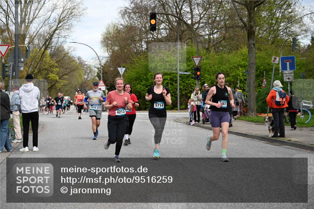 12.04.2026 - 45. Internationalen Wilhelmsburger Insellauf J. Mangold http://msf.ph/oto/9516259 12.04.2026 13:17:54 Ziel 2520, 5204, 3272, 4690, 3252, 4697, 2903, 4104, 5465, 4998, 5332, 4203, 4202, 5836, 2759, 4487, 2833, 3879, 3879, 3630, 5714, 4213, 2516, 2517, 4031, 3694, 2018, 2961, 3248, 2570, 2573, 3277, 3828, 4948, 5488, 5663 meine-sportfotos.de