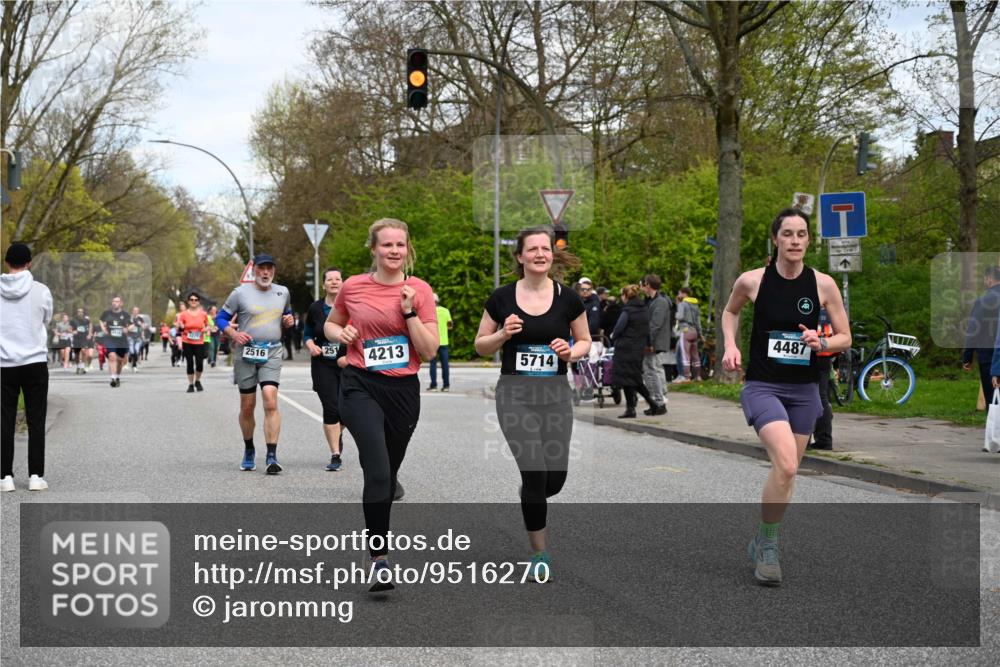 12.04.2026 - 45. Internationalen Wilhelmsburger Insellauf J. Mangold http://msf.ph/oto/9516270 12.04.2026 13:17:55 Ziel 2520, 5204, 3272, 4690, 3252, 4697, 2903, 4104, 5465, 4998, 5332, 4203, 4202, 5836, 2759, 4487, 2833, 3879, 3630, 5714, 4213, 2516, 2517, 4031, 3694, 2018, 2961, 2961, 3248, 2570, 2573, 3277, 3828, 4948, 5488, 5663, 4727, 5541, 4153 meine-sportfotos.de