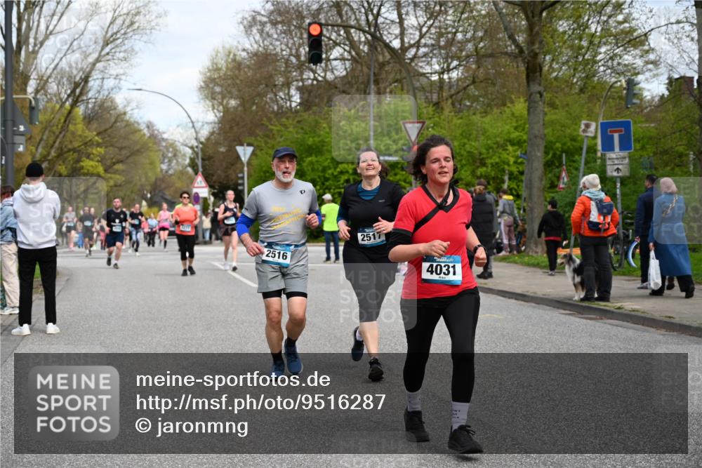 12.04.2026 - 45. Internationalen Wilhelmsburger Insellauf J. Mangold http://msf.ph/oto/9516287 12.04.2026 13:17:57 Ziel 2520, 5204, 3272, 4690, 3252, 4697, 2903, 4104, 5465, 4998, 5332, 4203, 4202, 5836, 2759, 4487, 2833, 3879, 3630, 5714, 4213, 3630, 5714, 4213, 2516, 2517, 4031, 3694, 2018, 2961, 3248, 2570, 2573, 2570, 2573, 3277, 3828, 4948, 5488, 5663, 4727, 5541, 4153, 3528, 3527, 4400, 4403, 4556 meine-sportfotos.de