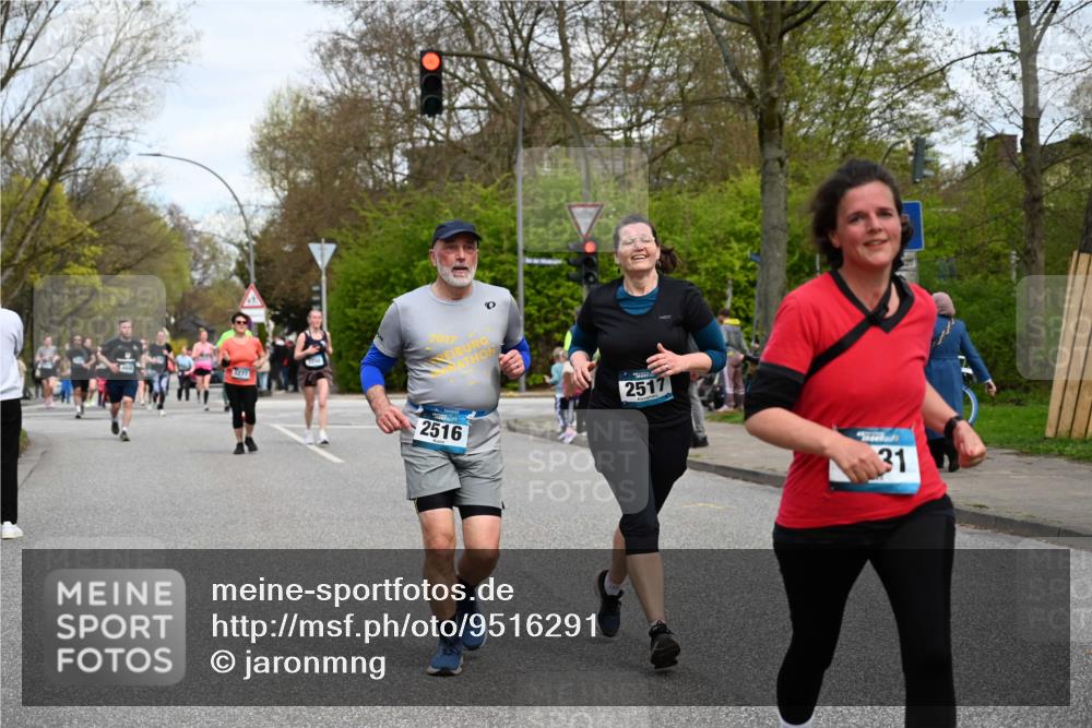 12.04.2026 - 45. Internationalen Wilhelmsburger Insellauf J. Mangold http://msf.ph/oto/9516291 12.04.2026 13:17:58 Ziel 5204, 3272, 4690, 3252, 4697, 2903, 4104, 5465, 4998, 5332, 4203, 4202, 5836, 2759, 4487, 2833, 3879, 3630, 5714, 4213, 2516, 2517, 4031, 3694, 2018, 2961, 3248, 2570, 2573, 3277, 3828, 4948, 5488, 5663, 4727, 5541, 4153, 3528, 3527, 4400, 4403, 4556 meine-sportfotos.de