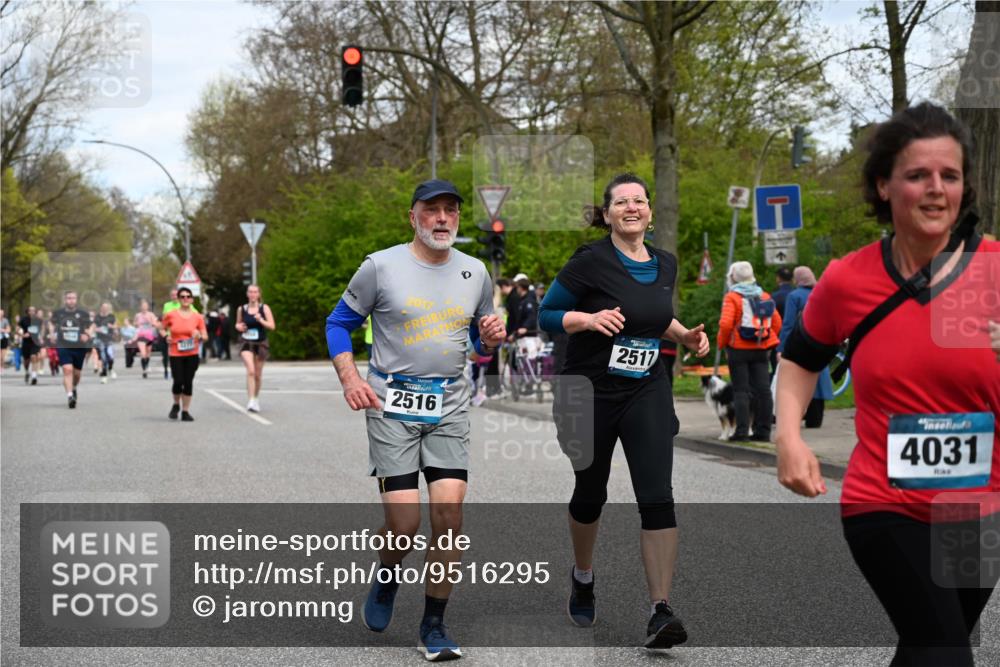 12.04.2026 - 45. Internationalen Wilhelmsburger Insellauf J. Mangold http://msf.ph/oto/9516295 12.04.2026 13:17:58 Ziel 5204, 3272, 4690, 3252, 4697, 2903, 4104, 5465, 4998, 5332, 4203, 4202, 5836, 2759, 4487, 2833, 3879, 3630, 5714, 4213, 2516, 2517, 4031, 3694, 2018, 2961, 3248, 2570, 2573, 3277, 3828, 4948, 5488, 5663, 4727, 5541, 4153, 3528, 3527, 4400, 4403, 4556 meine-sportfotos.de