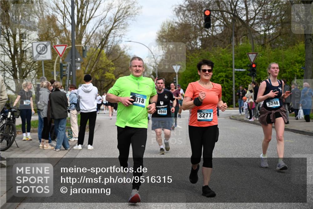 12.04.2026 - 45. Internationalen Wilhelmsburger Insellauf J. Mangold http://msf.ph/oto/9516315 12.04.2026 13:18:04 Ziel 4104, 5465, 4998, 5332, 4203, 4202, 5836, 2759, 4487, 2833, 3879, 3630, 5714, 4213, 2516, 2517, 4031, 3694, 2018, 2961, 3248, 2570, 2573, 3277, 3828, 4948, 5488, 5663, 4727, 5541, 4153, 3528, 3527, 4400, 4403, 4556, 4626, 2019, 3940, 3482 meine-sportfotos.de