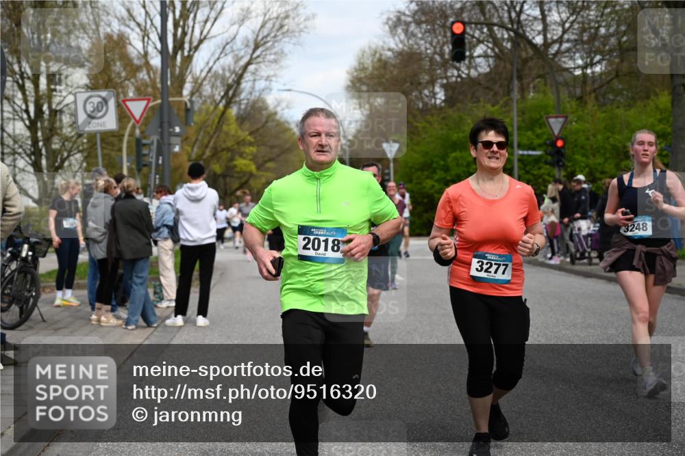 12.04.2026 - 45. Internationalen Wilhelmsburger Insellauf J. Mangold http://msf.ph/oto/9516320 12.04.2026 13:18:04 Ziel 4104, 5465, 4998, 5332, 4203, 4202, 5836, 2759, 4487, 2833, 3879, 3630, 5714, 4213, 2516, 2517, 4031, 3694, 2018, 2961, 3248, 2570, 2573, 3277, 3828, 4948, 5488, 5663, 4727, 5541, 4153, 3528, 3527, 4400, 4403, 4556, 4626, 2019, 3940, 3482 meine-sportfotos.de