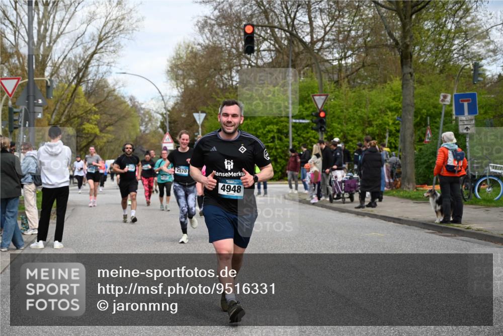 12.04.2026 - 45. Internationalen Wilhelmsburger Insellauf J. Mangold http://msf.ph/oto/9516331 12.04.2026 13:18:06 Ziel 5332, 4203, 4202, 5836, 2759, 4487, 2833, 3879, 3630, 5714, 4213, 2516, 2517, 4031, 3694, 2018, 2961, 3248, 2570, 2573, 3277, 3828, 4948, 5488, 5663, 4727, 5541, 4153, 3528, 3527, 4400, 4403, 4556, 4626, 2019, 3940, 3482 meine-sportfotos.de
