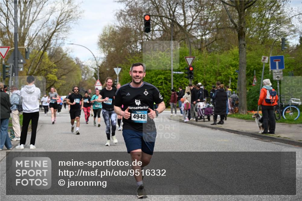 12.04.2026 - 45. Internationalen Wilhelmsburger Insellauf J. Mangold http://msf.ph/oto/9516332 12.04.2026 13:18:06 Ziel 5332, 4203, 4202, 5836, 2759, 4487, 2833, 3879, 3630, 5714, 4213, 2516, 2517, 4031, 3694, 2018, 2961, 3248, 2570, 2573, 3277, 3828, 4948, 5488, 5663, 4727, 5541, 4153, 3528, 3527, 4400, 4403, 4556, 4626, 2019, 3940, 3482 meine-sportfotos.de