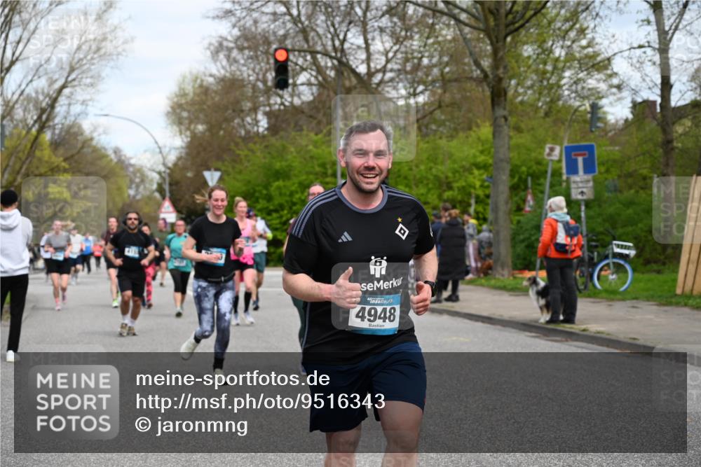 12.04.2026 - 45. Internationalen Wilhelmsburger Insellauf J. Mangold http://msf.ph/oto/9516343 12.04.2026 13:18:07 Ziel 5332, 4203, 4202, 5836, 2759, 4487, 2833, 3879, 3630, 5714, 4213, 2516, 2517, 4031, 3694, 2018, 2961, 2961, 3248, 2570, 2573, 3277, 3828, 4948, 5488, 5663, 4727, 5541, 4153, 4727, 5541, 4153, 3528, 3527, 4400, 4403, 4556, 4626, 2019, 3940, 3482 meine-sportfotos.de