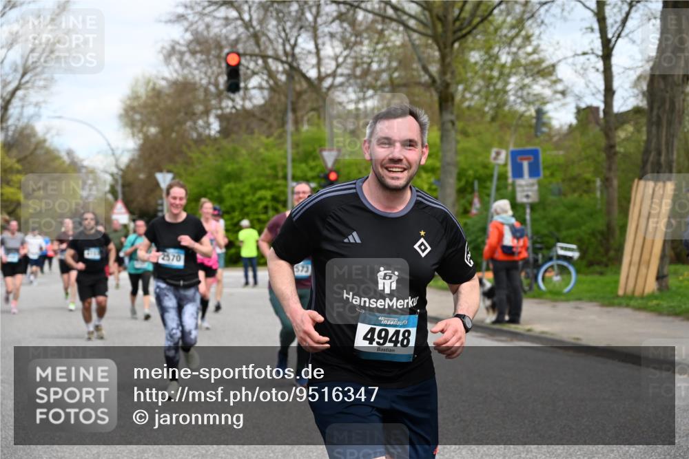 12.04.2026 - 45. Internationalen Wilhelmsburger Insellauf J. Mangold http://msf.ph/oto/9516347 12.04.2026 13:18:07 Ziel 5332, 4203, 4202, 5836, 2759, 4487, 2833, 3879, 3630, 5714, 4213, 2516, 2517, 4031, 3694, 2018, 2961, 2961, 3248, 2570, 2573, 3277, 3828, 4948, 5488, 5663, 4727, 5541, 4153, 4727, 5541, 4153, 3528, 3527, 4400, 4403, 4556, 4626, 2019, 3940, 3482 meine-sportfotos.de