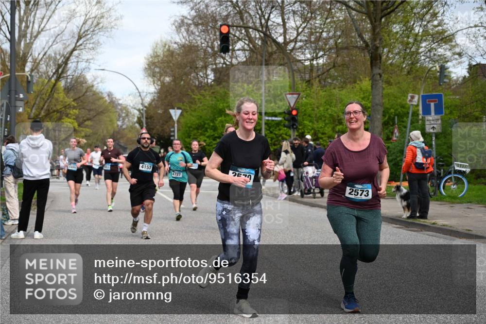 12.04.2026 - 45. Internationalen Wilhelmsburger Insellauf J. Mangold http://msf.ph/oto/9516354 12.04.2026 13:18:08 Ziel 4203, 4202, 5836, 2759, 4487, 2833, 3879, 3630, 5714, 4213, 2516, 2517, 4031, 3694, 2018, 2961, 3248, 3248, 2570, 2573, 3277, 3828, 4948, 5488, 5663, 4727, 5541, 4153, 3528, 3527, 4400, 4403, 3528, 3527, 4400, 4403, 4556, 4626, 2019, 3940, 3482 meine-sportfotos.de