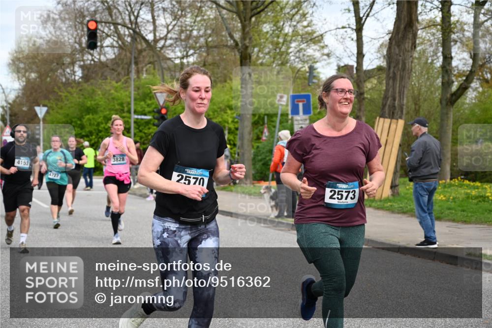 12.04.2026 - 45. Internationalen Wilhelmsburger Insellauf J. Mangold http://msf.ph/oto/9516362 12.04.2026 13:18:09 Ziel 4203, 4202, 5836, 2759, 4487, 2833, 3879, 3630, 5714, 4213, 2516, 2517, 4031, 3694, 2018, 2961, 3248, 2570, 2573, 2570, 2573, 3277, 3828, 4948, 5488, 5663, 4727, 5541, 4153, 3528, 3527, 4400, 4403, 4556, 4556, 4626, 2019, 3940, 3482 meine-sportfotos.de