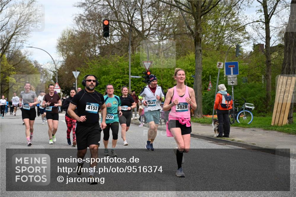 12.04.2026 - 45. Internationalen Wilhelmsburger Insellauf J. Mangold http://msf.ph/oto/9516374 12.04.2026 13:18:11 Ziel 4202, 5836, 2759, 4487, 2833, 3879, 3630, 5714, 4213, 2516, 2517, 4031, 3694, 2018, 2961, 3248, 2570, 2573, 3277, 3828, 4948, 5488, 5663, 4727, 5541, 4153, 3528, 3527, 4400, 4403, 4556, 4626, 2019, 3940, 3482, 3524, 2572 meine-sportfotos.de