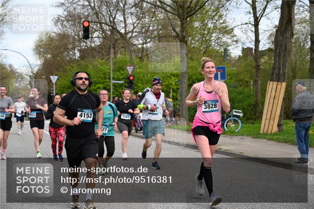 12.04.2026 - 45. Internationalen Wilhelmsburger Insellauf J. Mangold http://msf.ph/oto/9516381 12.04.2026 13:18:11 Ziel 4202, 5836, 2759, 4487, 2833, 3879, 3630, 5714, 4213, 2516, 2517, 4031, 3694, 2018, 2961, 3248, 2570, 2573, 3277, 3828, 4948, 5488, 5663, 4727, 5541, 4153, 3528, 3527, 4400, 4403, 4556, 4626, 2019, 3940, 3482, 3524, 2572 meine-sportfotos.de