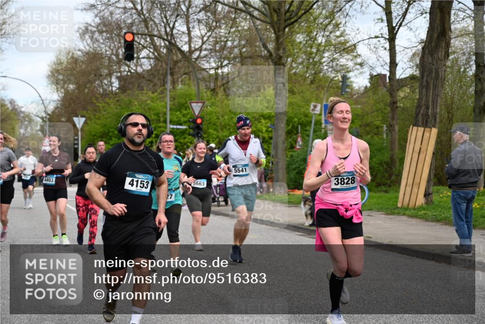 12.04.2026 - 45. Internationalen Wilhelmsburger Insellauf J. Mangold http://msf.ph/oto/9516383 12.04.2026 13:18:11 Ziel 4202, 5836, 2759, 4487, 2833, 3879, 3630, 5714, 4213, 2516, 2517, 4031, 3694, 2018, 2961, 3248, 2570, 2573, 3277, 3828, 4948, 5488, 5663, 4727, 5541, 4153, 3528, 3527, 4400, 4403, 4556, 4626, 2019, 3940, 3482, 3524, 2572 meine-sportfotos.de