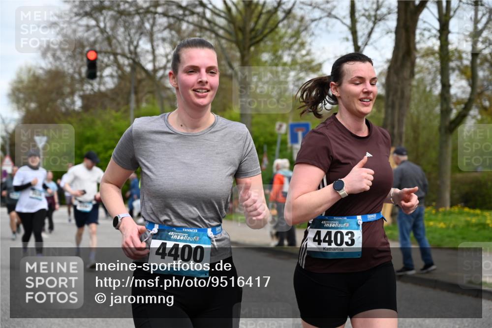 12.04.2026 - 45. Internationalen Wilhelmsburger Insellauf J. Mangold http://msf.ph/oto/9516417 12.04.2026 13:18:16 Ziel 2833, 3879, 3630, 5714, 4213, 2516, 2517, 4031, 3694, 2018, 2961, 3248, 2570, 2573, 3277, 3828, 4948, 5488, 5663, 4727, 5541, 4153, 3528, 3527, 4400, 4403, 4556, 4626, 2019, 3940, 3482, 3524, 2572, 3587, 4734 meine-sportfotos.de