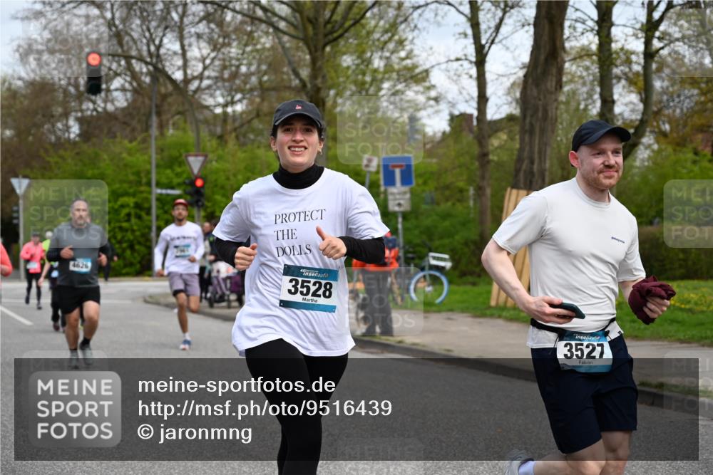 12.04.2026 - 45. Internationalen Wilhelmsburger Insellauf J. Mangold http://msf.ph/oto/9516439 12.04.2026 13:18:18 Ziel 3879, 3630, 5714, 4213, 2516, 2517, 4031, 3694, 2018, 2961, 3248, 2570, 2573, 3277, 3828, 4948, 5488, 5663, 4727, 5541, 4153, 3528, 3527, 4400, 4403, 4556, 4626, 2019, 3940, 3482, 3524, 2572, 3587, 4734, 2061 meine-sportfotos.de