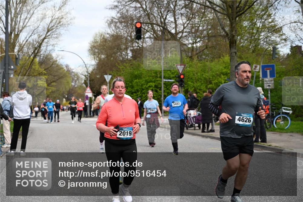 12.04.2026 - 45. Internationalen Wilhelmsburger Insellauf J. Mangold http://msf.ph/oto/9516454 12.04.2026 13:18:21 Ziel 3630, 5714, 4213, 2516, 2517, 4031, 3694, 2018, 2961, 3248, 2570, 2573, 3277, 3828, 4948, 5488, 5663, 4727, 5541, 4153, 3528, 3527, 4400, 4403, 4556, 4556, 4626, 2019, 3940, 3482, 3524, 2572, 3587, 4734, 2061, 4020 meine-sportfotos.de
