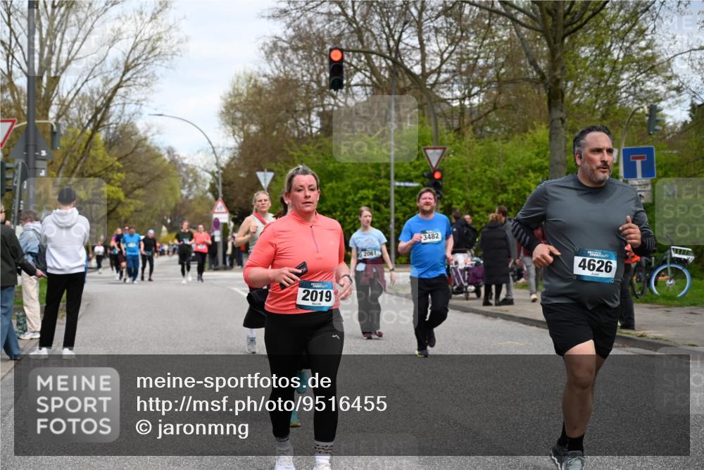 12.04.2026 - 45. Internationalen Wilhelmsburger Insellauf J. Mangold http://msf.ph/oto/9516455 12.04.2026 13:18:21 Ziel 3630, 5714, 4213, 2516, 2517, 4031, 3694, 2018, 2961, 3248, 2570, 2573, 3277, 3828, 4948, 5488, 5663, 4727, 5541, 4153, 3528, 3527, 4400, 4403, 4556, 4556, 4626, 2019, 3940, 3482, 3524, 2572, 3587, 4734, 2061, 4020 meine-sportfotos.de