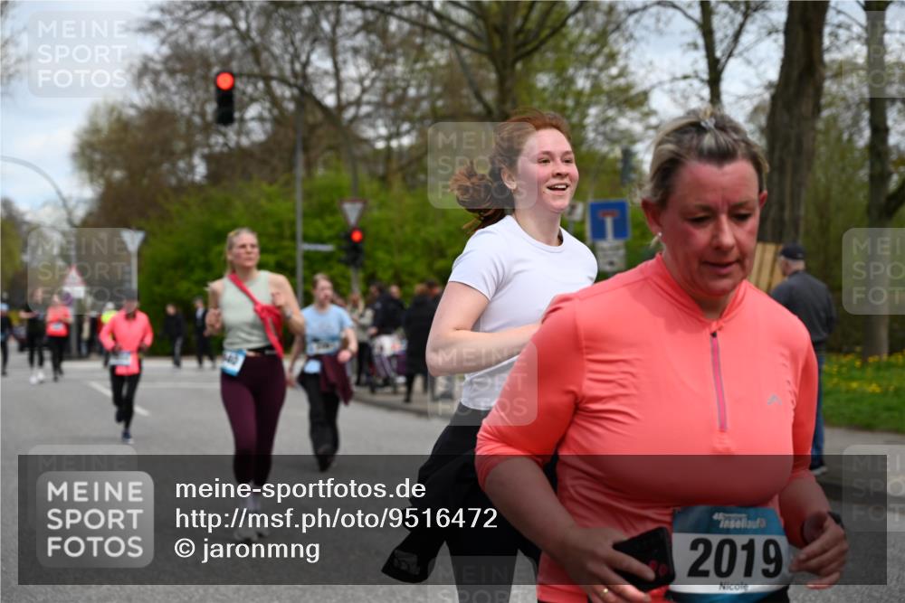 12.04.2026 - 45. Internationalen Wilhelmsburger Insellauf J. Mangold http://msf.ph/oto/9516472 12.04.2026 13:18:23 Ziel 2516, 2517, 4031, 3694, 2018, 2961, 3248, 2570, 2573, 3277, 3828, 4948, 5488, 5663, 4727, 5541, 4153, 3528, 3527, 4400, 4403, 4556, 4626, 2019, 3940, 3482, 3524, 2572, 2572, 3587, 4734, 2061, 4020 meine-sportfotos.de