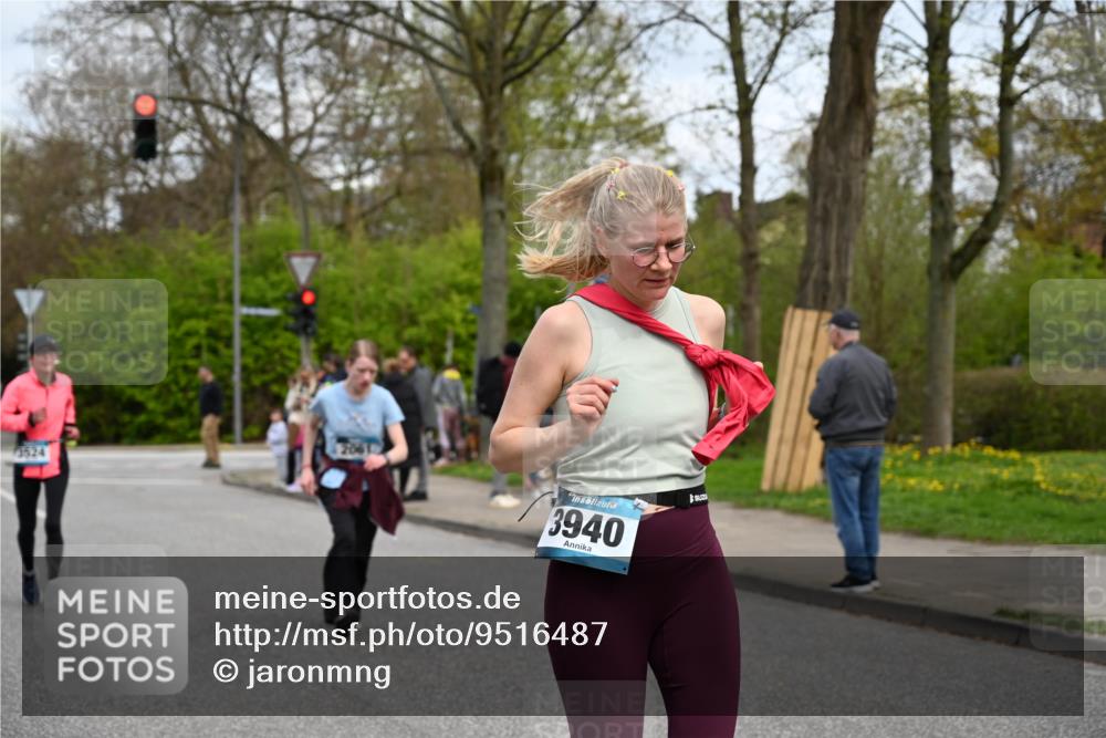12.04.2026 - 45. Internationalen Wilhelmsburger Insellauf J. Mangold http://msf.ph/oto/9516487 12.04.2026 13:18:25 Ziel 2516, 2517, 4031, 3694, 2018, 2961, 3248, 2570, 2573, 3277, 3828, 4948, 5488, 5663, 4727, 5541, 4153, 3528, 3527, 4400, 4403, 4556, 4626, 2019, 3940, 3482, 3524, 2572, 3587, 4734, 2061, 4020, 5849, 4639, 3809, 4660, 2174 meine-sportfotos.de