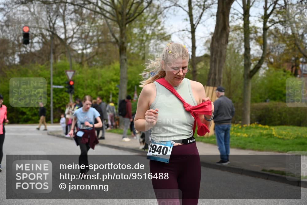 12.04.2026 - 45. Internationalen Wilhelmsburger Insellauf J. Mangold http://msf.ph/oto/9516488 12.04.2026 13:18:25 Ziel 2516, 2517, 4031, 3694, 2018, 2961, 3248, 2570, 2573, 3277, 3828, 4948, 5488, 5663, 4727, 5541, 4153, 3528, 3527, 4400, 4403, 4556, 4626, 2019, 3940, 3482, 3524, 2572, 3587, 4734, 2061, 4020, 5849, 4639, 3809, 4660, 2174 meine-sportfotos.de