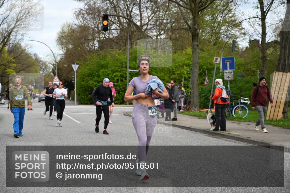 12.04.2026 - 45. Internationalen Wilhelmsburger Insellauf J. Mangold http://msf.ph/oto/9516501 12.04.2026 13:18:37 Ziel 3277, 3828, 4948, 5488, 5663, 4727, 5541, 4153, 3528, 3527, 4400, 4403, 4556, 4626, 2019, 3940, 3482, 3524, 2572, 3587, 4734, 2061, 4020, 5849, 4639, 3809, 4660, 2174, 2174, 5019, 4543, 4793, 5786, 4112, 3071 meine-sportfotos.de