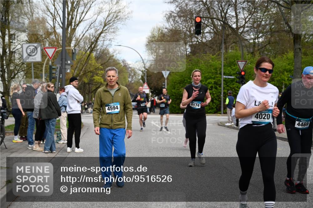 12.04.2026 - 45. Internationalen Wilhelmsburger Insellauf J. Mangold http://msf.ph/oto/9516526 12.04.2026 13:18:42 Ziel 5663, 4727, 5541, 4153, 3528, 3527, 4400, 4403, 4556, 4626, 2019, 3940, 3482, 3524, 2572, 3587, 4734, 2061, 4020, 5849, 4639, 3809, 4660, 2174, 5019, 5019, 4543, 4793, 5786, 4112, 3071, 2027 meine-sportfotos.de