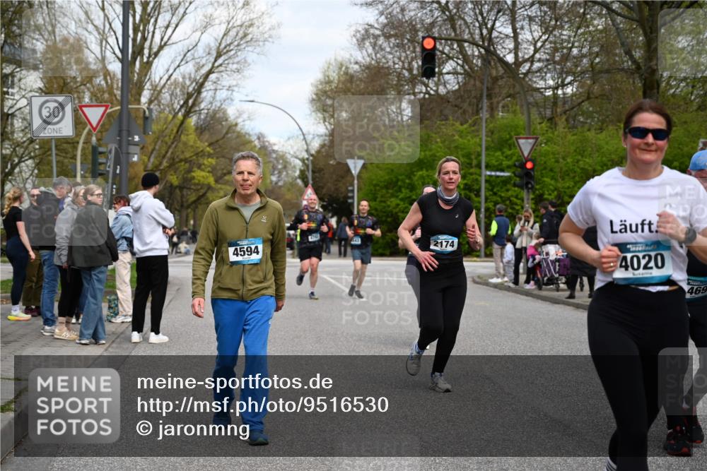 12.04.2026 - 45. Internationalen Wilhelmsburger Insellauf J. Mangold http://msf.ph/oto/9516530 12.04.2026 13:18:43 Ziel 4727, 5541, 4153, 3528, 3527, 4400, 4403, 4556, 4626, 2019, 3940, 3482, 3524, 2572, 3587, 4734, 2061, 4020, 5849, 4639, 3809, 4660, 2174, 5019, 4543, 4543, 4793, 5786, 4112, 3071, 2027 meine-sportfotos.de