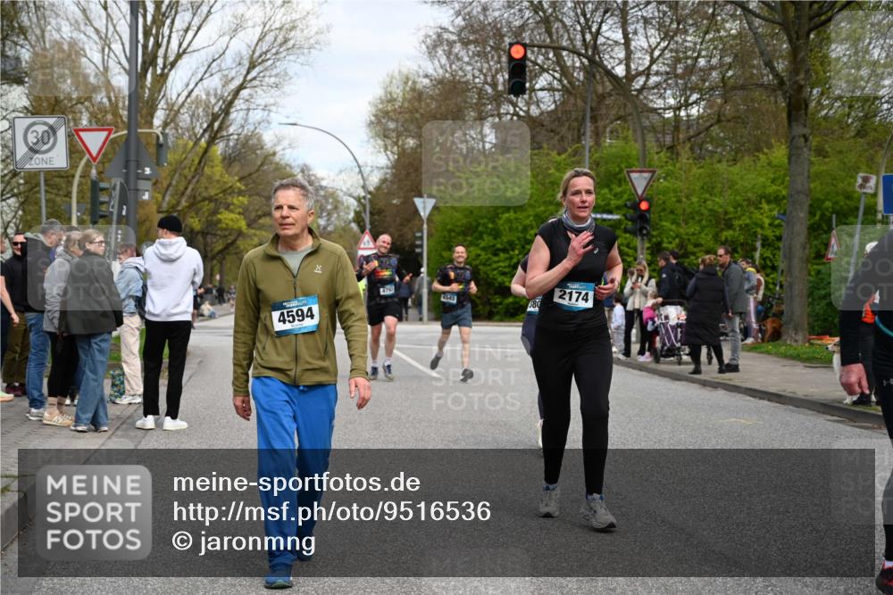 12.04.2026 - 45. Internationalen Wilhelmsburger Insellauf J. Mangold http://msf.ph/oto/9516536 12.04.2026 13:18:43 Ziel 4727, 5541, 4153, 3528, 3527, 4400, 4403, 4556, 4626, 2019, 3940, 3482, 3524, 2572, 3587, 4734, 2061, 4020, 5849, 4639, 3809, 4660, 2174, 5019, 4543, 4543, 4793, 5786, 4112, 3071, 2027 meine-sportfotos.de