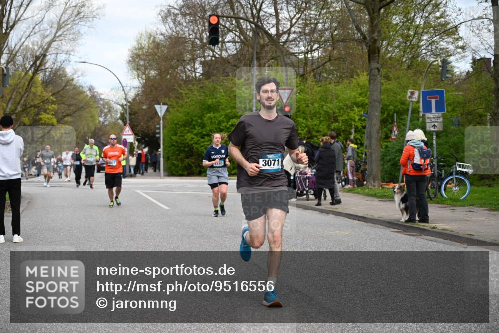 12.04.2026 - 45. Internationalen Wilhelmsburger Insellauf J. Mangold http://msf.ph/oto/9516556 12.04.2026 13:19:05 Ziel 2061, 4020, 5849, 4639, 3809, 4660, 2174, 5019, 4543, 4793, 5786, 4112, 3071, 2027, 5007, 4594, 4984, 3927, 3193, 4469, 5327, 3125, 4518, 5778, 2799, 4972, 3265 meine-sportfotos.de