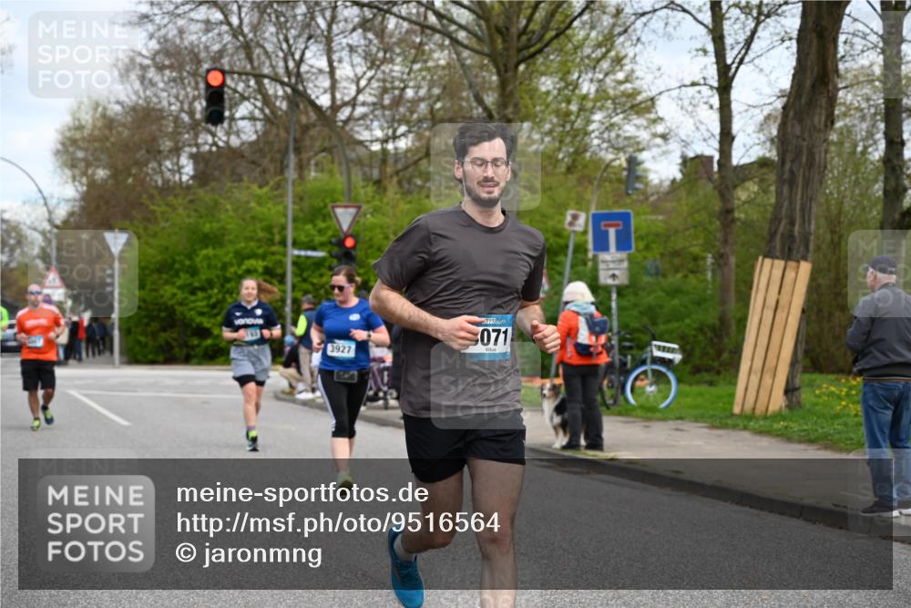 12.04.2026 - 45. Internationalen Wilhelmsburger Insellauf J. Mangold http://msf.ph/oto/9516564 12.04.2026 13:19:06 Ziel 2061, 4020, 5849, 4639, 3809, 4660, 2174, 5019, 4543, 4793, 5786, 4112, 3071, 2027, 2027, 5007, 4594, 4984, 3927, 3193, 4469, 5327, 3125, 5327, 3125, 4518, 5778, 2799, 4972, 3265 meine-sportfotos.de