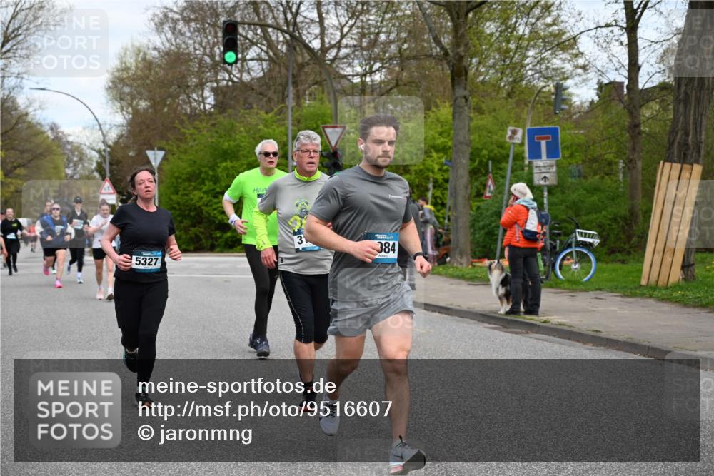 12.04.2026 - 45. Internationalen Wilhelmsburger Insellauf J. Mangold http://msf.ph/oto/9516607 12.04.2026 13:19:15 Ziel 5019, 4543, 4793, 5786, 4112, 3071, 2027, 5007, 4594, 4984, 3927, 3193, 4469, 5327, 3125, 4518, 5778, 2799, 4972, 4972, 3265, 5003, 3857, 2946, 4905, 4274, 2534, 4936 meine-sportfotos.de