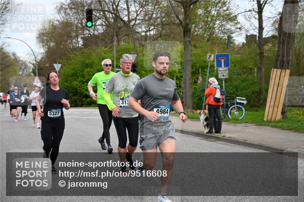 12.04.2026 - 45. Internationalen Wilhelmsburger Insellauf J. Mangold http://msf.ph/oto/9516608 12.04.2026 13:19:15 Ziel 5019, 4543, 4793, 5786, 4112, 3071, 2027, 5007, 4594, 4984, 3927, 3193, 4469, 5327, 3125, 4518, 5778, 2799, 4972, 4972, 3265, 5003, 3857, 2946, 4905, 4274, 2534, 4936 meine-sportfotos.de