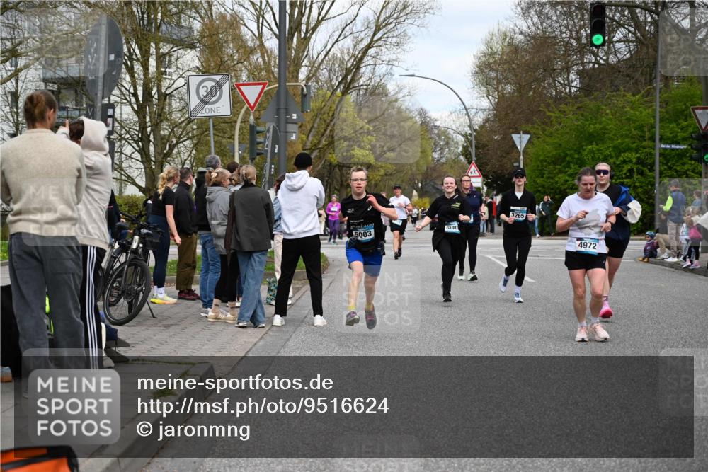 12.04.2026 - 45. Internationalen Wilhelmsburger Insellauf J. Mangold http://msf.ph/oto/9516624 12.04.2026 13:19:19 Ziel 5019, 4543, 4793, 5786, 4112, 3071, 2027, 5007, 4594, 4984, 3927, 3193, 4469, 5327, 3125, 4518, 4518, 5778, 2799, 4972, 3265, 5003, 3857, 2946, 4905, 4274, 2534, 4936, 2366, 3655 meine-sportfotos.de