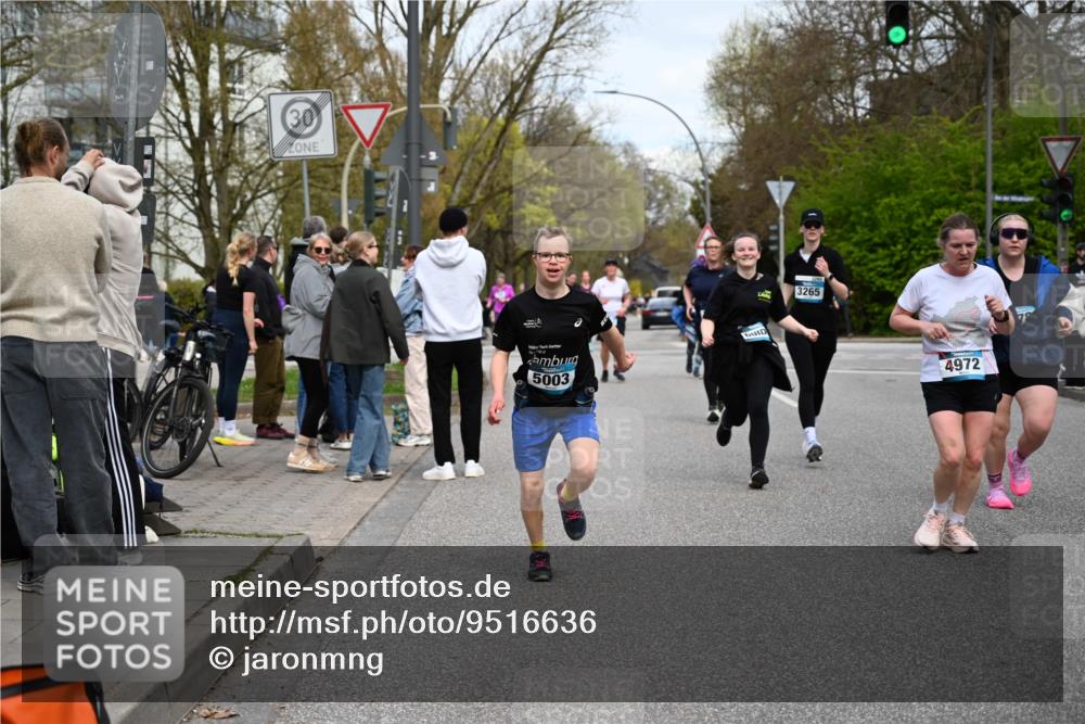 12.04.2026 - 45. Internationalen Wilhelmsburger Insellauf J. Mangold http://msf.ph/oto/9516636 12.04.2026 13:19:20 Ziel 4543, 4793, 5786, 4112, 3071, 2027, 5007, 4594, 4984, 3927, 3193, 4469, 5327, 3125, 4518, 5778, 2799, 4972, 3265, 5003, 3857, 2946, 4905, 4274, 2534, 4936, 2366, 3655 meine-sportfotos.de