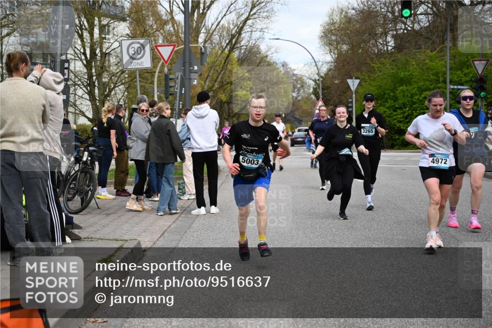 12.04.2026 - 45. Internationalen Wilhelmsburger Insellauf J. Mangold http://msf.ph/oto/9516637 12.04.2026 13:19:20 Ziel 4543, 4793, 5786, 4112, 3071, 2027, 5007, 4594, 4984, 3927, 3193, 4469, 5327, 3125, 4518, 5778, 2799, 4972, 3265, 5003, 3857, 2946, 4905, 4274, 2534, 4936, 2366, 3655 meine-sportfotos.de