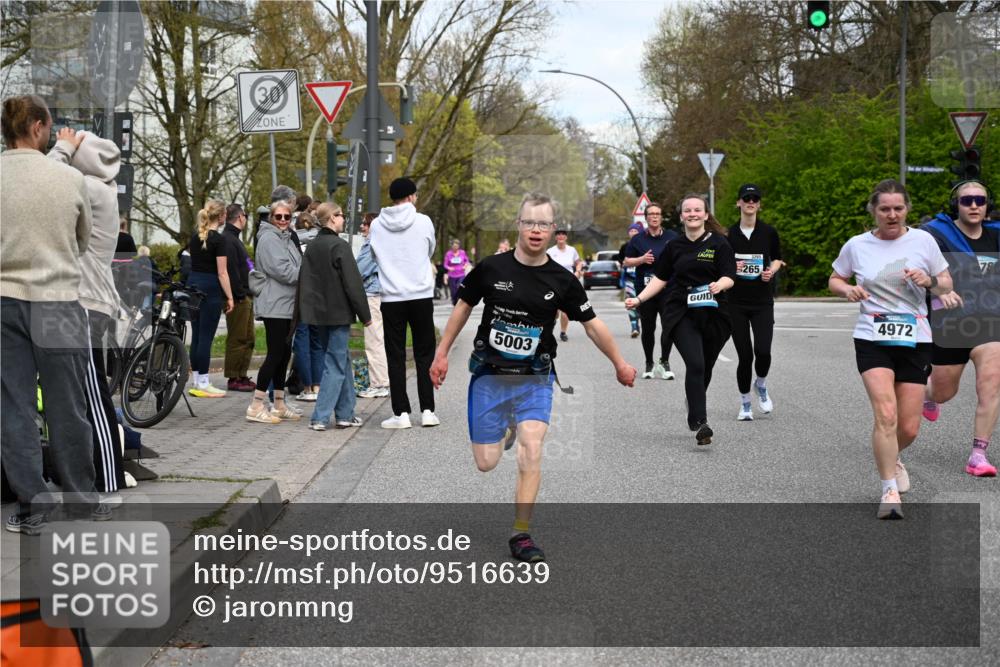 12.04.2026 - 45. Internationalen Wilhelmsburger Insellauf J. Mangold http://msf.ph/oto/9516639 12.04.2026 13:19:20 Ziel 4543, 4793, 5786, 4112, 3071, 2027, 5007, 4594, 4984, 3927, 3193, 4469, 5327, 3125, 4518, 5778, 2799, 4972, 3265, 5003, 3857, 2946, 4905, 4274, 2534, 4936, 2366, 3655 meine-sportfotos.de