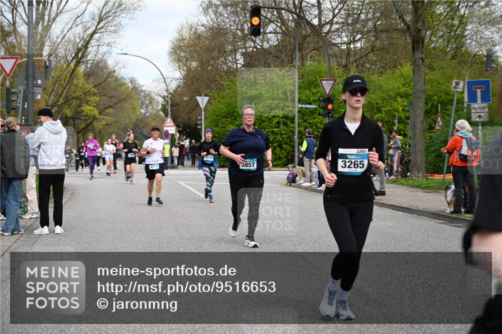 12.04.2026 - 45. Internationalen Wilhelmsburger Insellauf J. Mangold http://msf.ph/oto/9516653 12.04.2026 13:19:23 Ziel 3071, 2027, 5007, 4594, 4984, 3927, 3193, 4469, 5327, 3125, 4518, 5778, 2799, 2799, 4972, 3265, 5003, 3857, 2946, 2946, 4905, 4274, 2534, 4936, 2366, 3655 meine-sportfotos.de