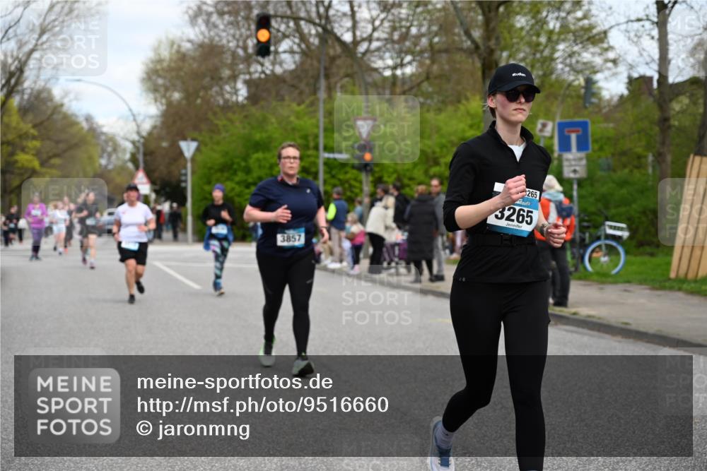 12.04.2026 - 45. Internationalen Wilhelmsburger Insellauf J. Mangold http://msf.ph/oto/9516660 12.04.2026 13:19:23 Ziel 3071, 2027, 5007, 4594, 4984, 3927, 3193, 4469, 5327, 3125, 4518, 5778, 2799, 2799, 4972, 3265, 5003, 3857, 2946, 2946, 4905, 4274, 2534, 4936, 2366, 3655 meine-sportfotos.de