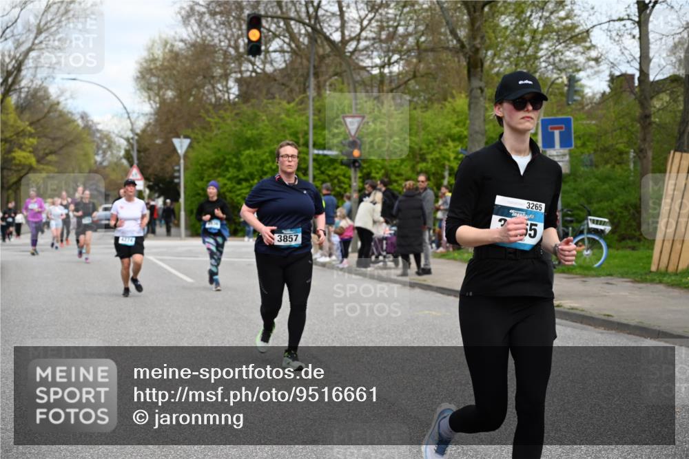 12.04.2026 - 45. Internationalen Wilhelmsburger Insellauf J. Mangold http://msf.ph/oto/9516661 12.04.2026 13:19:23 Ziel 3071, 2027, 5007, 4594, 4984, 3927, 3193, 4469, 5327, 3125, 4518, 5778, 2799, 2799, 4972, 3265, 5003, 3857, 2946, 2946, 4905, 4274, 2534, 4936, 2366, 3655 meine-sportfotos.de