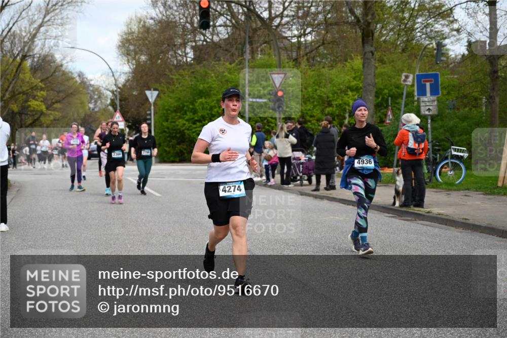 12.04.2026 - 45. Internationalen Wilhelmsburger Insellauf J. Mangold http://msf.ph/oto/9516670 12.04.2026 13:19:27 Ziel 2027, 5007, 4594, 4984, 3927, 3193, 4469, 5327, 3125, 4518, 5778, 2799, 4972, 4972, 3265, 5003, 3857, 2946, 4905, 4274, 2534, 4936, 4936, 2366, 3655, 2261, 2264 meine-sportfotos.de