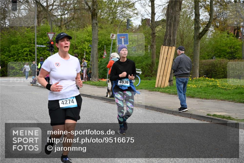 12.04.2026 - 45. Internationalen Wilhelmsburger Insellauf J. Mangold http://msf.ph/oto/9516675 12.04.2026 13:19:28 Ziel 2027, 5007, 4594, 4984, 3927, 3193, 4469, 5327, 3125, 4518, 5778, 2799, 4972, 3265, 5003, 3857, 2946, 4905, 4274, 2534, 4936, 2366, 3655, 2261, 2264, 3448, 3449 meine-sportfotos.de