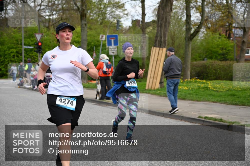 12.04.2026 - 45. Internationalen Wilhelmsburger Insellauf J. Mangold http://msf.ph/oto/9516678 12.04.2026 13:19:28 Ziel 2027, 5007, 4594, 4984, 3927, 3193, 4469, 5327, 3125, 4518, 5778, 2799, 4972, 3265, 5003, 3857, 2946, 4905, 4274, 2534, 4936, 2366, 3655, 2261, 2264, 3448, 3449 meine-sportfotos.de