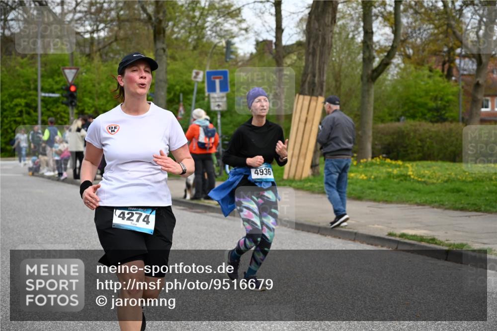 12.04.2026 - 45. Internationalen Wilhelmsburger Insellauf J. Mangold http://msf.ph/oto/9516679 12.04.2026 13:19:28 Ziel 2027, 5007, 4594, 4984, 3927, 3193, 4469, 5327, 3125, 4518, 5778, 2799, 4972, 3265, 5003, 3857, 2946, 4905, 4274, 2534, 4936, 2366, 3655, 2261, 2264, 3448, 3449 meine-sportfotos.de