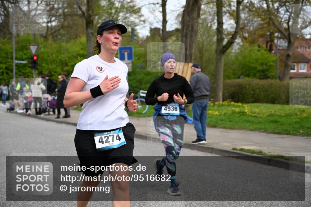 12.04.2026 - 45. Internationalen Wilhelmsburger Insellauf J. Mangold http://msf.ph/oto/9516682 12.04.2026 13:19:29 Ziel 2027, 5007, 4594, 4984, 3927, 3193, 4469, 5327, 3125, 4518, 5778, 2799, 4972, 3265, 3265, 5003, 3857, 2946, 4905, 4274, 2534, 4936, 2366, 2366, 3655, 2261, 2264, 3448, 3449 meine-sportfotos.de