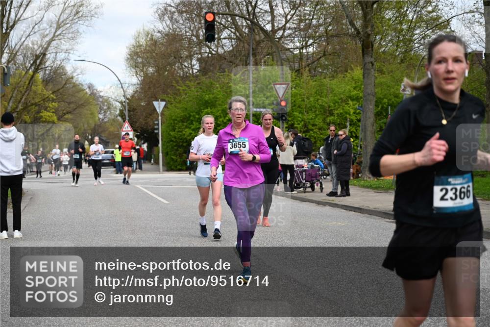 12.04.2026 - 45. Internationalen Wilhelmsburger Insellauf J. Mangold http://msf.ph/oto/9516714 12.04.2026 13:19:34 Ziel 5007, 4594, 4984, 3927, 3193, 4469, 5327, 3125, 4518, 5778, 2799, 4972, 3265, 5003, 3857, 3857, 2946, 4905, 4274, 2534, 4936, 2366, 3655, 2261, 2264, 3448, 3449, 2894, 2888 meine-sportfotos.de